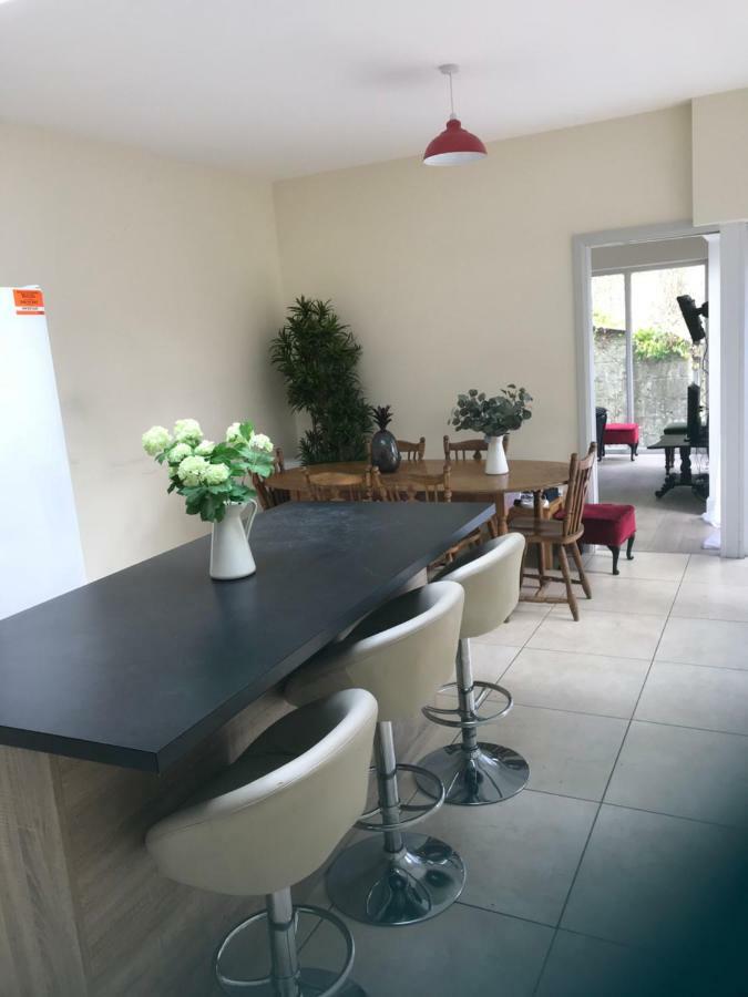 Newcastle Guest House 戈尔韦 外观 照片