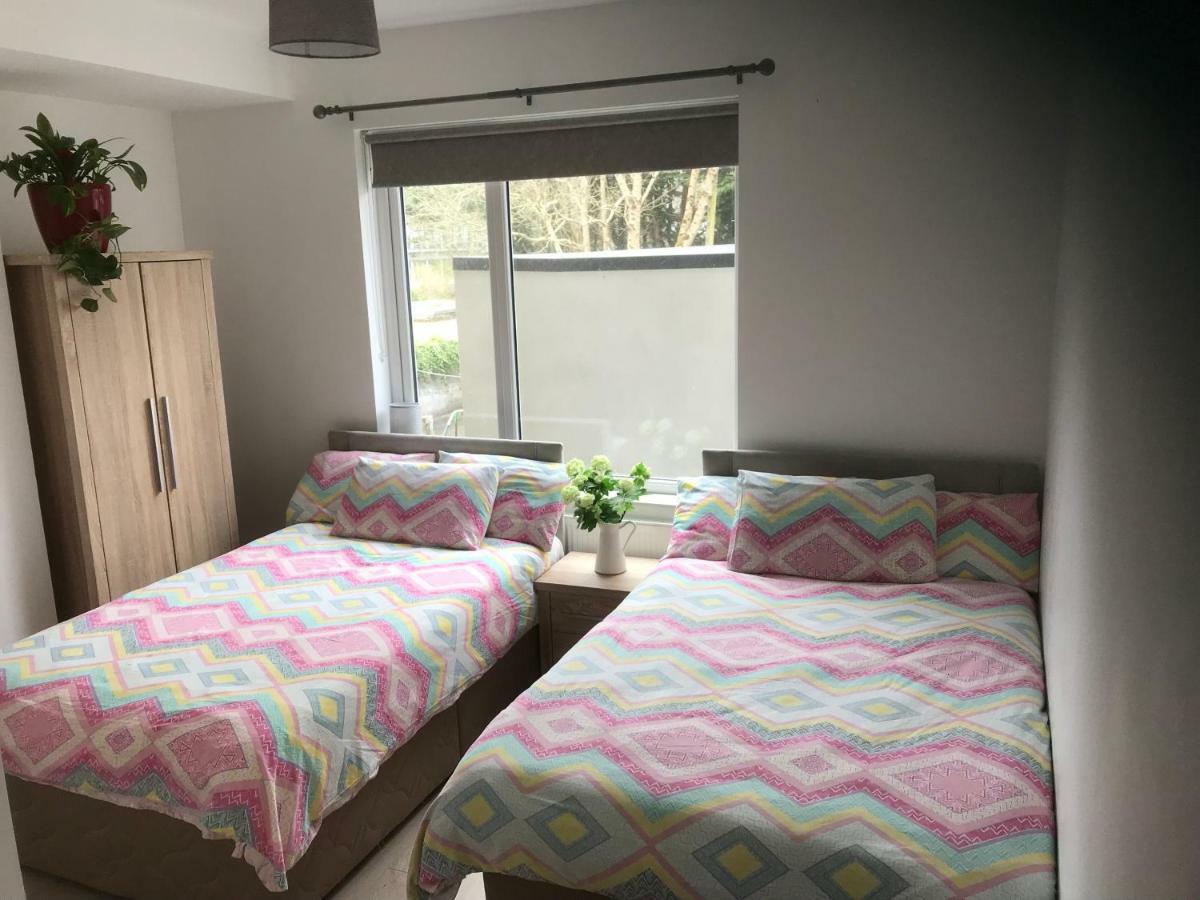 Newcastle Guest House 戈尔韦 外观 照片