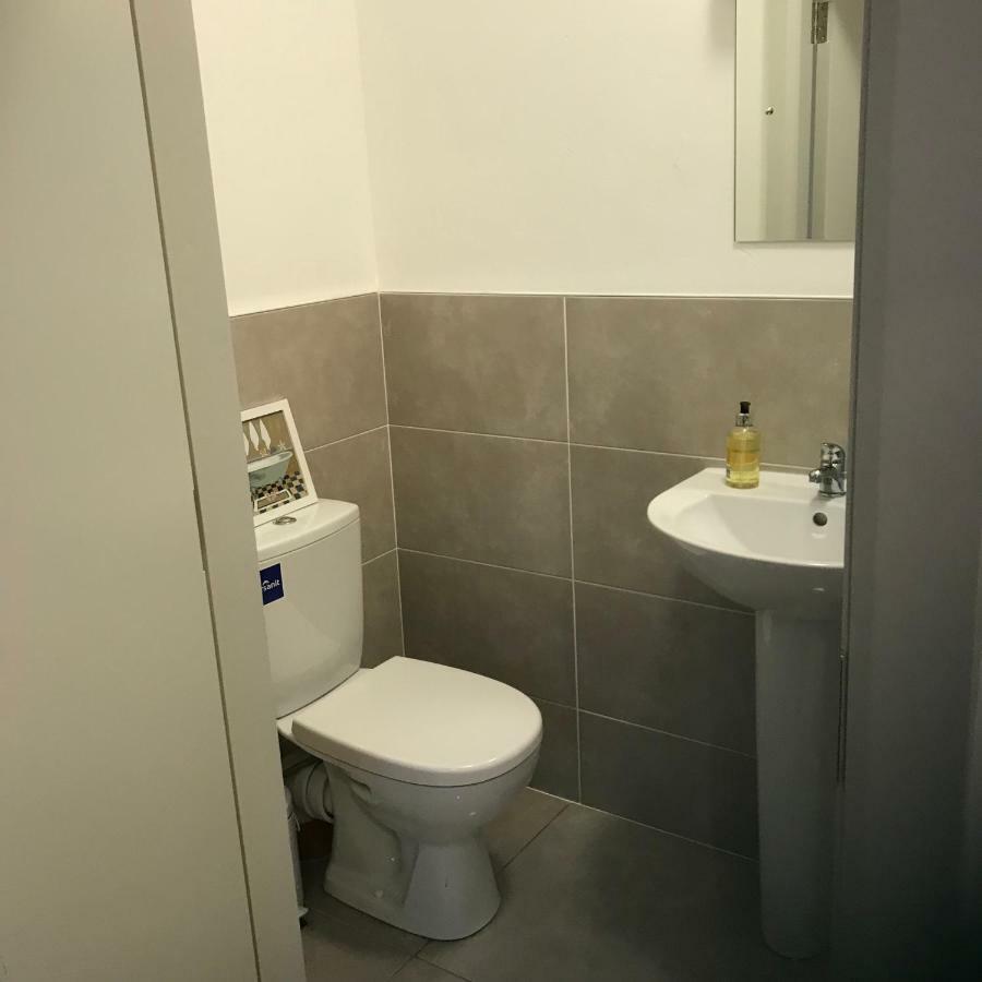Newcastle Guest House 戈尔韦 外观 照片